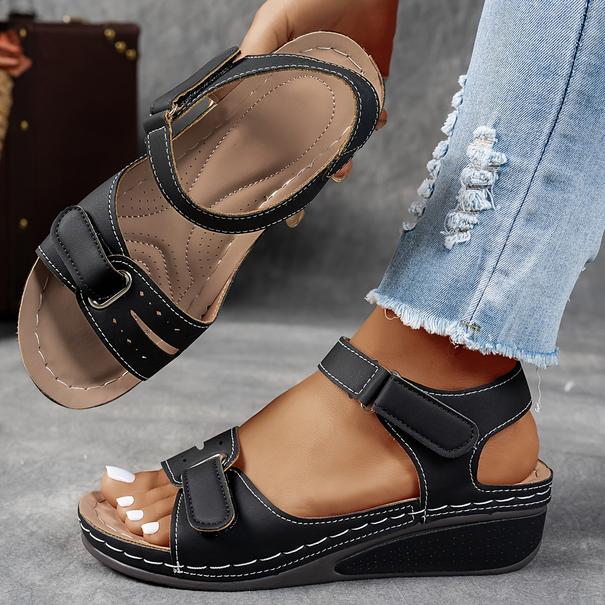 Célina Trendy Orthopaedic Sandal - Black