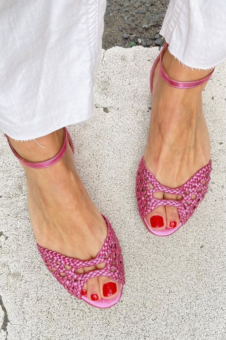 Isadora Woven Golden Sandals - Pink